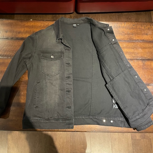 Black Jeans coat from Simons (icone) - Picture 2 of 3